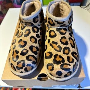 UGG W Classic Ultra Mini Sporty